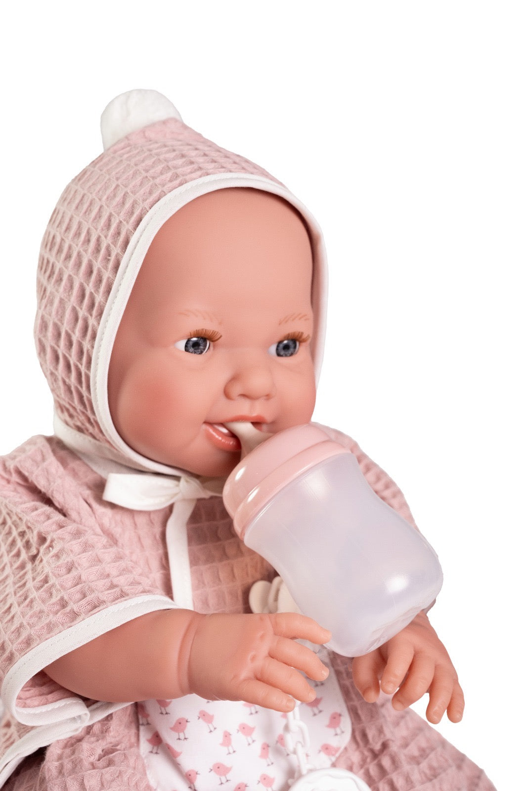 50417 Mia Baby, Pees when she takes her bottle