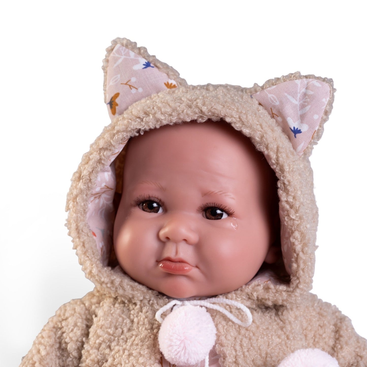 33362 Newborn Luca with sheepskin jacket
