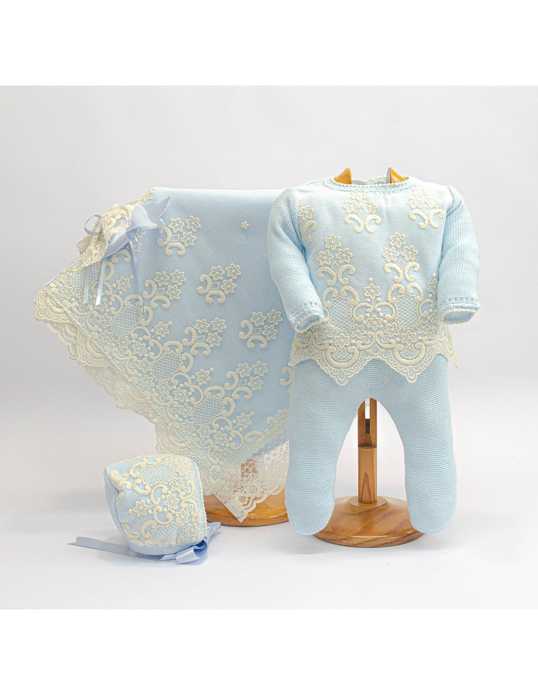 3022 Luxury Knitted Set, Bonnet & Shawl