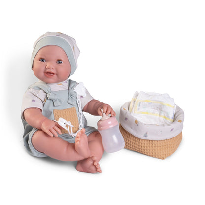 50415 Mia Baby, Pees when she takes her bottle