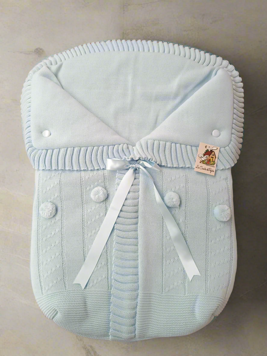 3187 White with white Pompom Sleeping Bag